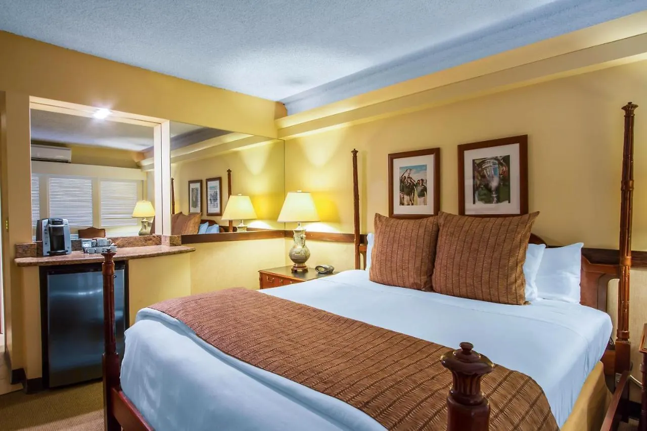 Hotel The Equus Honolulu